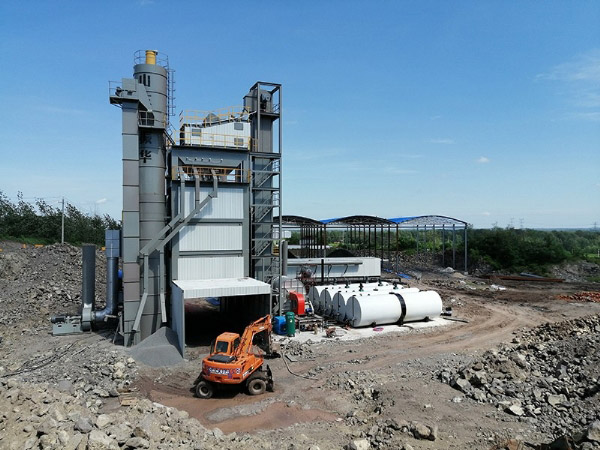 瀝青混凝土攪拌站的安裝需要注意哪些事項(xiàng)？